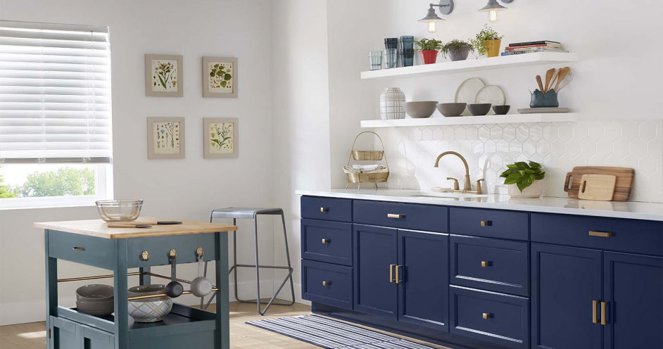 חידוש וצביעת ארונות המטבח