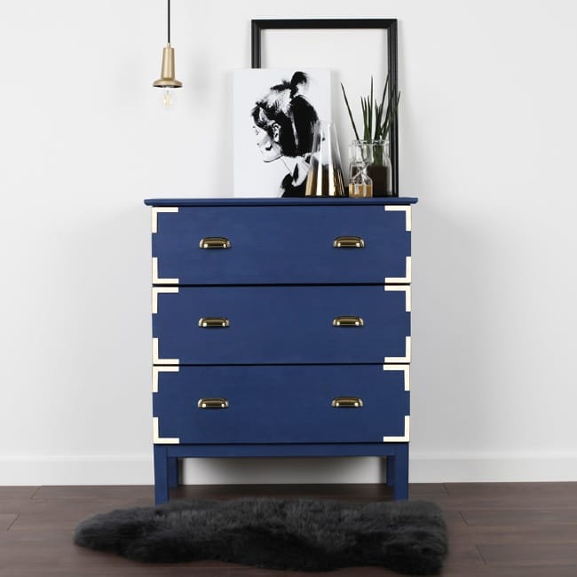 חידוש שידה בכחול ים וזהב מטאלי