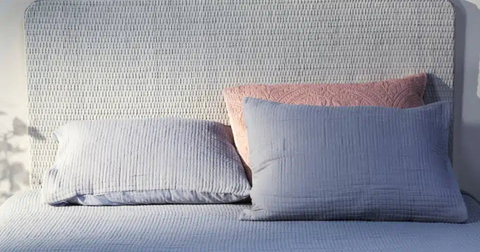 IKEA HACK גב מיטת ראטן